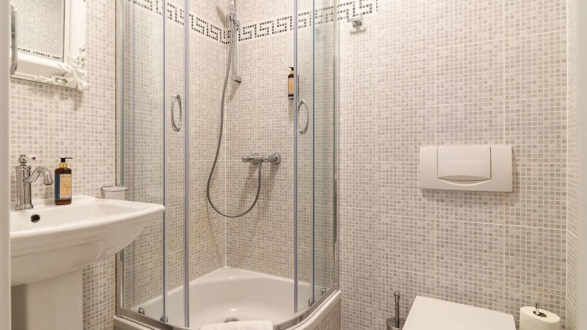 Plac Zamkowy - Aura Apartment By Noclegi Renters Varsó