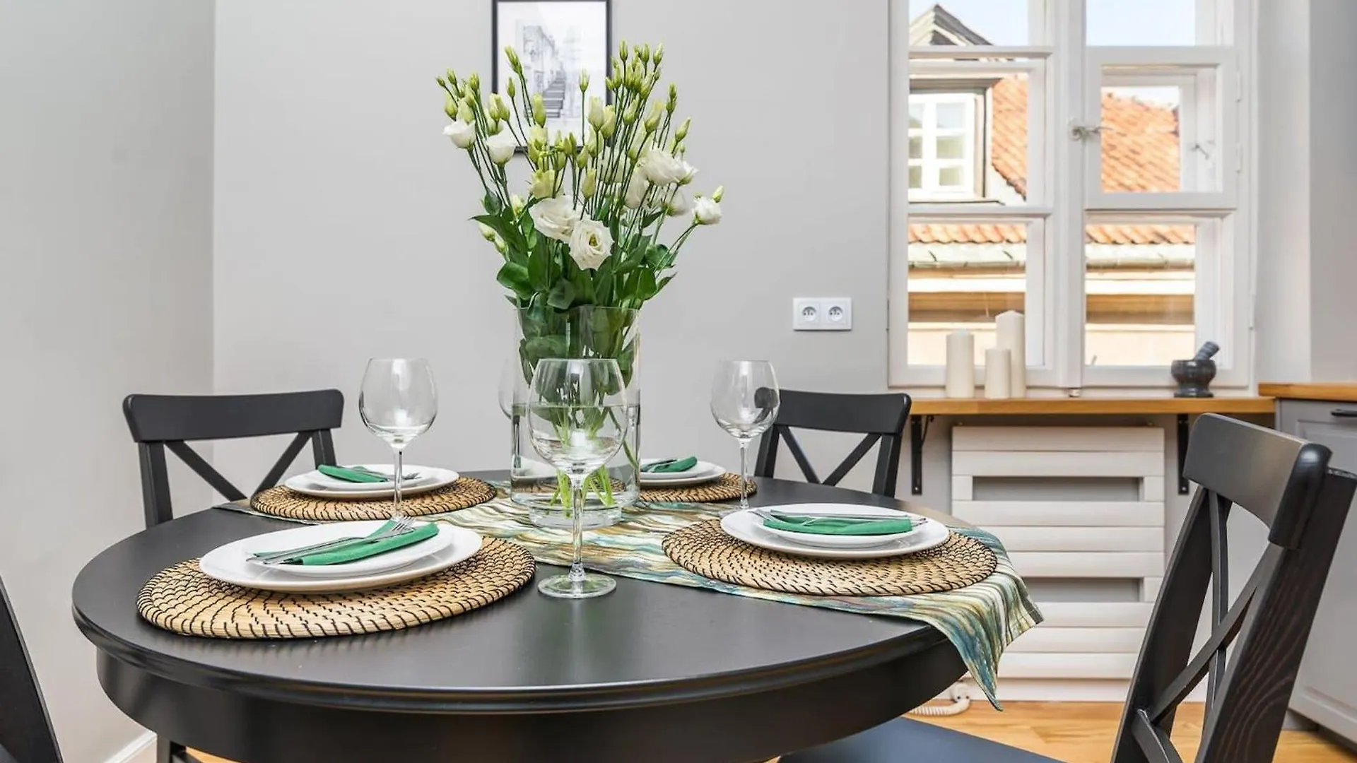 Plac Zamkowy - Aura Apartment By Noclegi Renters Varsó 0*,  Lengyelország